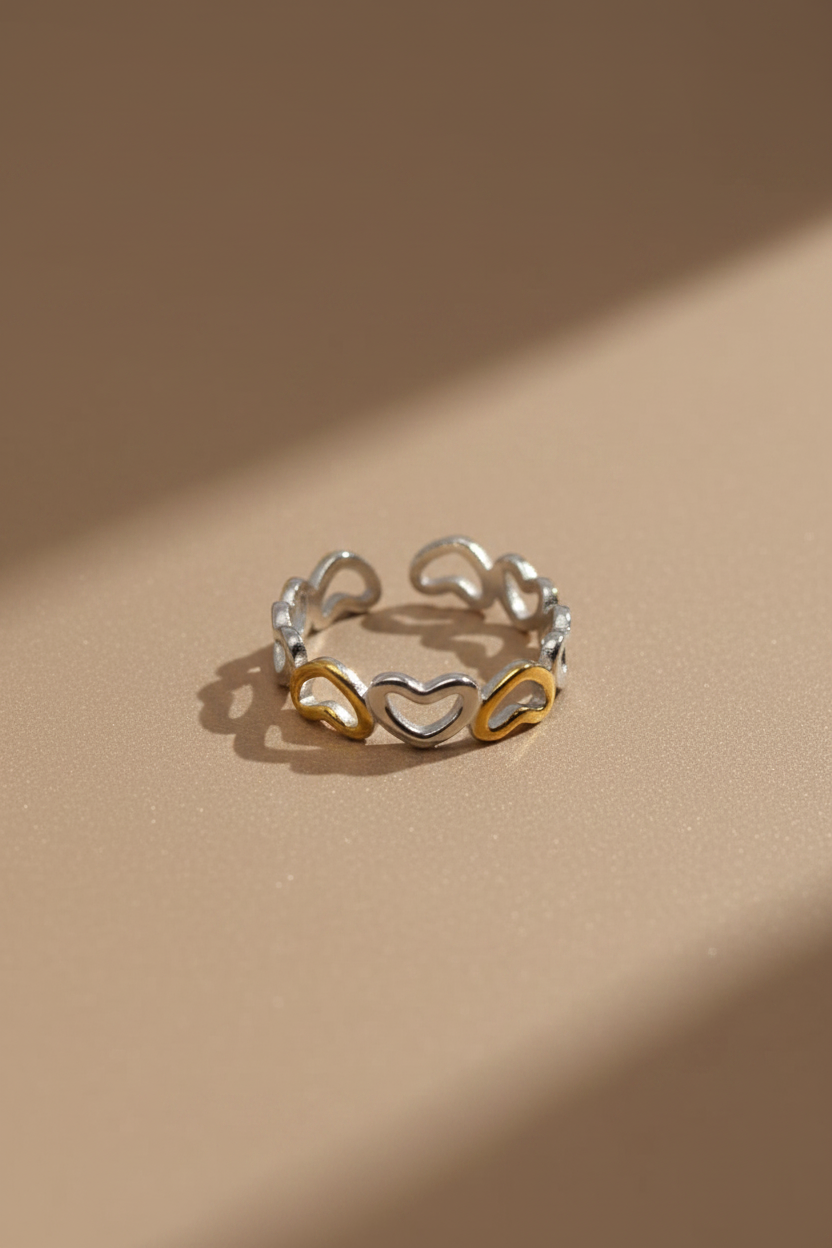 Dual tone heart ring