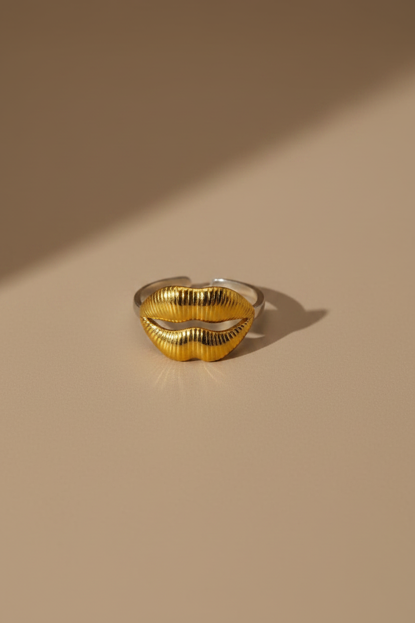 Lips ring