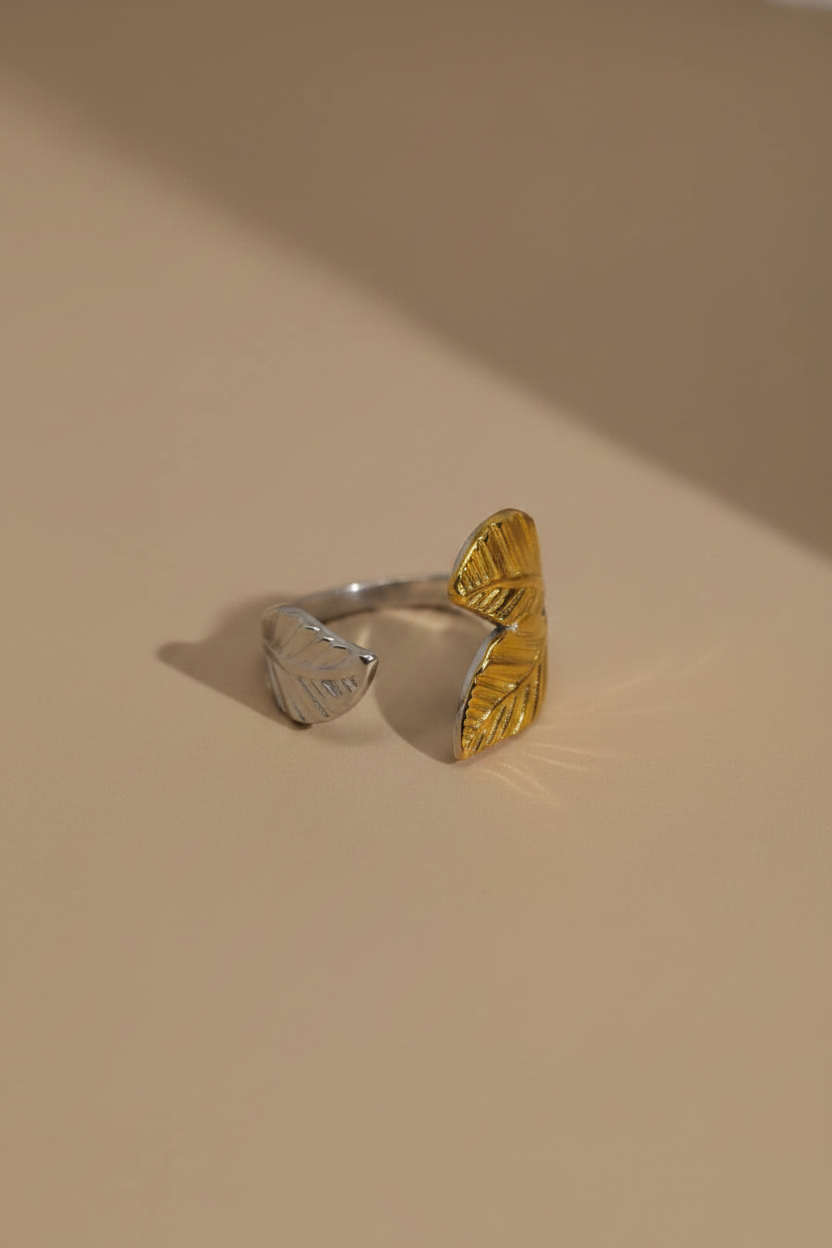 Three petal ring